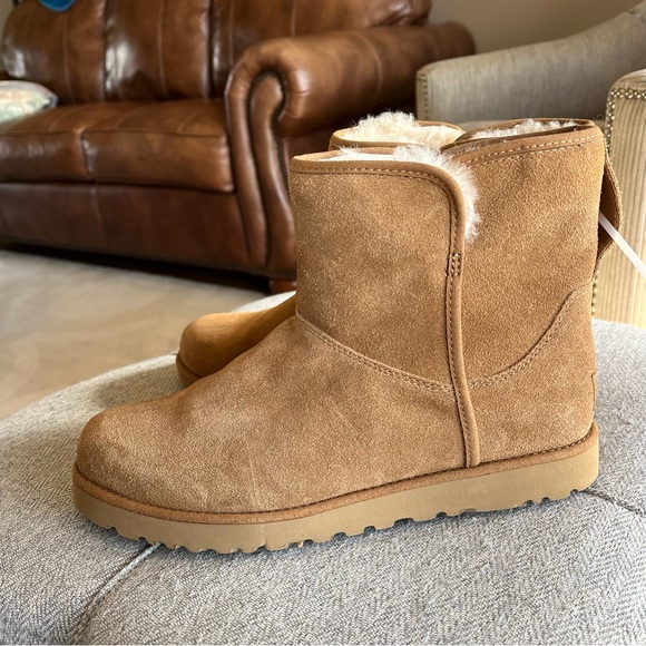 UGG Cory Li - Picture 2 of 6